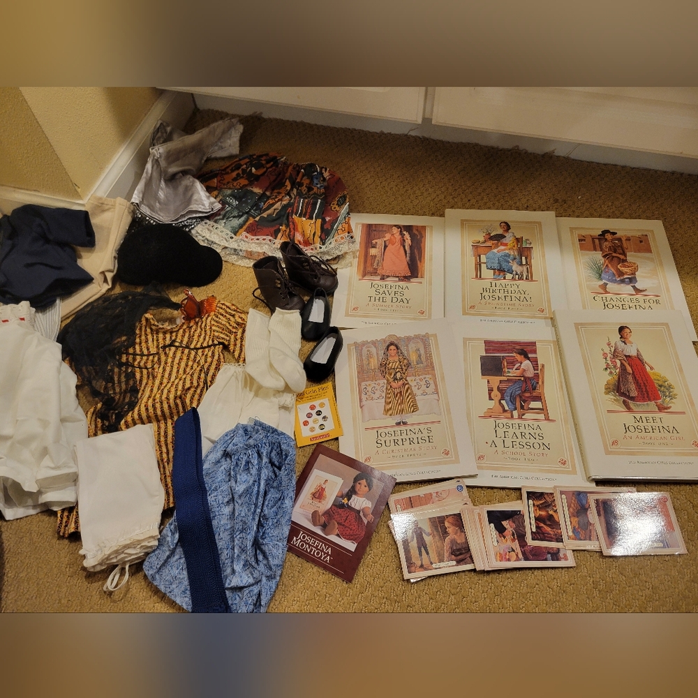 Josefina american Girl Doll Set - Picture 2 of 3